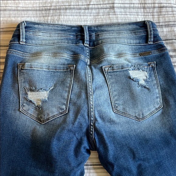 KanCan Signature Denim Jeans - Picture 7 of 8